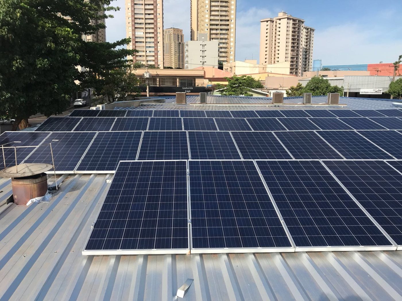 Commercial solar array in Connecticut